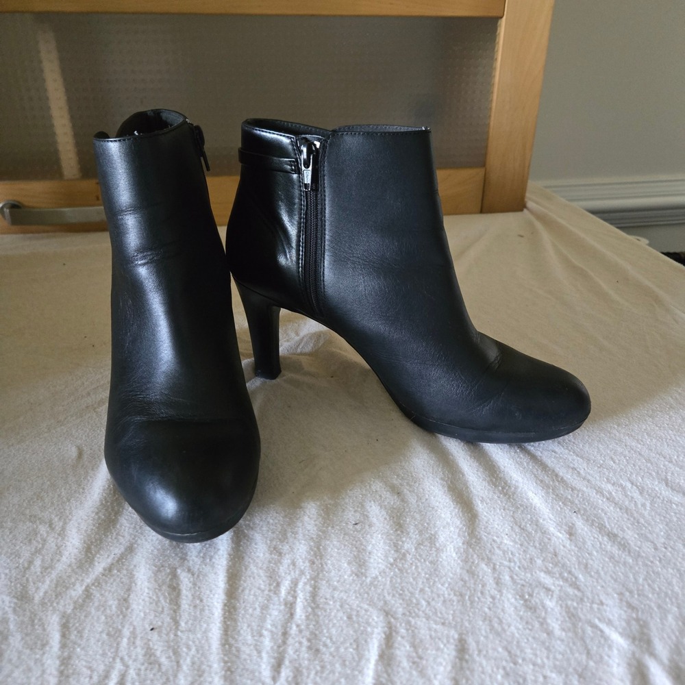 Clarks Linvale Sea Ankle Boots Womens 9.5 Black Leather Stiletto Booties